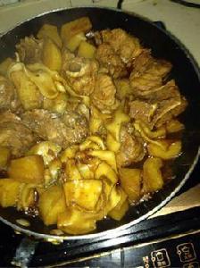 土豆排骨燉粉條兒 土豆排骨燉粉條兒
