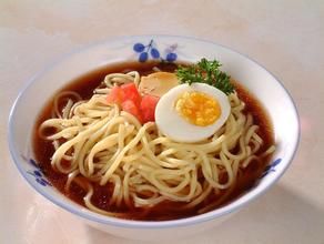 油煎雞蛋面 油煎雞蛋面