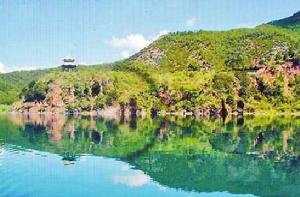 瀘沽湖睡佛 瀘沽湖睡佛