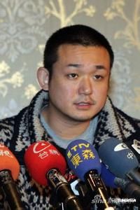 友寄隆輝 友寄隆輝