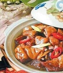 燒白果乳鴿 燒白果乳鴿