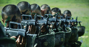 我軍特種偵察兵初秋高原特訓震撼照