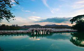 西子湖畔[地名]