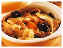 牛肉六珍煲 牛肉六珍煲