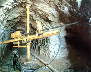 天井深孔爆破法掘進 天井深孔爆破法掘進