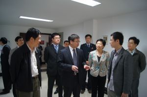 南京市下關區區長曹路寶去公司視察