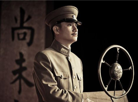 為什麼張學良得以善終,楊虎城卻全家被殺?真相很殘酷