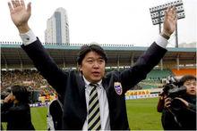 徐弘[大連實德隊和中國國家隊的隊長]