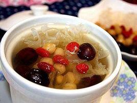 銀耳花生湯 銀耳花生湯