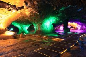 五大連池白龍洞 五大連池白龍洞