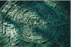 　一個由394年白克頓周期構成的古老瑪雅日曆預示2012年12月21日為世界末日。