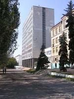 頓涅茨克國立商學院