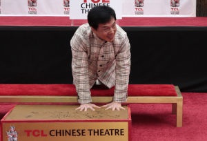 成龍好萊塢中國戲院留手足印