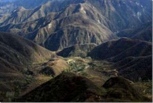 山間盆地 山間盆地