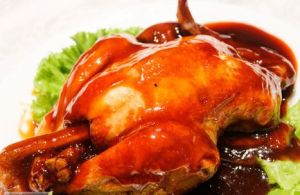 紅扒整雞 紅扒整雞