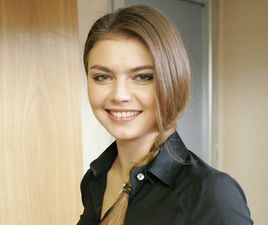 阿麗娜·卡巴耶娃 阿麗娜·卡巴耶娃