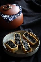 黑芝麻月餅