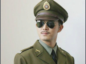 青盲中飾演反派徐行良 