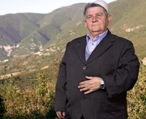 圖為阿爾巴尼亞地區為數不多的“宣誓處女”，因為衣著和舉止，僅從外表已經很難看出她們的性別。