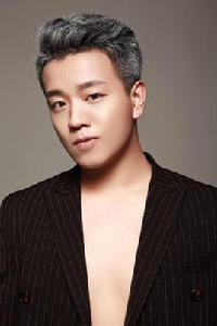 一修[中國內地男歌手]