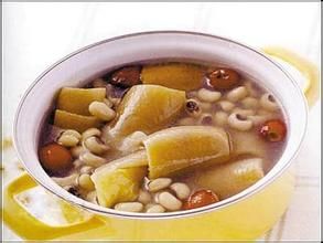 紅棗黑豆豬皮湯 紅棗黑豆豬皮湯