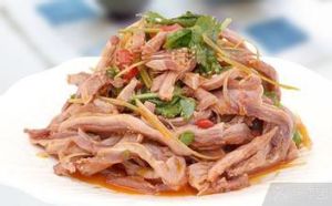 拌芥末酸菜絲 拌芥末酸菜絲