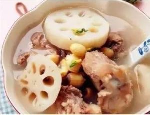 雙蓮燉排骨 雙蓮燉排骨