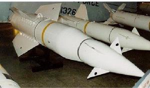 “小鬥犬”空對地飛彈