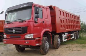 前四後八自卸車