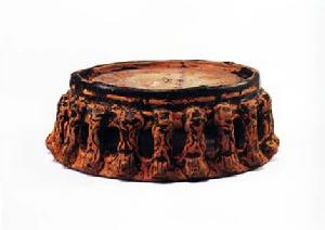 隋多足圓形赭釉瓷硯