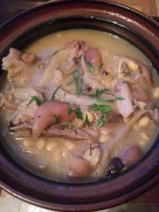 養顏美容豬腳湯 養顏美容豬腳湯