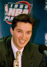 賽後發布會上的庫科奇