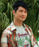 萬家輝 演員：何晟銘