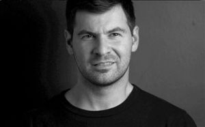 克里斯·洪德羅斯 克里斯·洪德羅斯