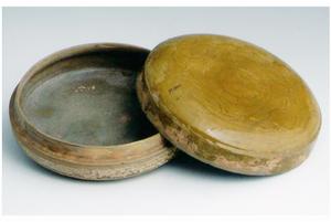 晉江市博物館(圖)唐越窯青釉劃花盒