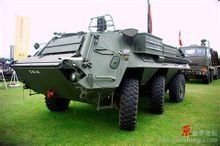 兩棲裝甲車 兩棲裝甲車