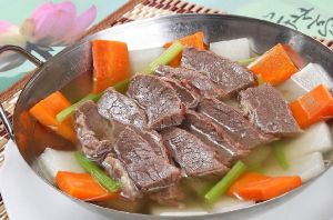 蘿蔔清煮牛腩 蘿蔔清煮牛腩