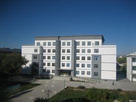 塔城市第三中學 塔城市第三中學