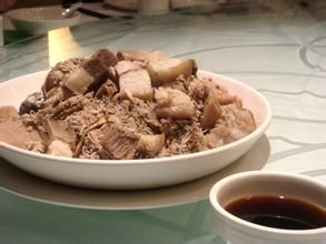 章魚蓮藕煲豬踭湯 章魚蓮藕煲豬踭湯