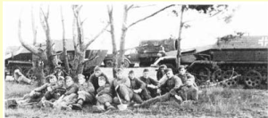 圍攻巴斯托尼的901裝甲擲彈兵教導團的部分官兵。