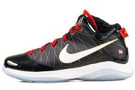 詹姆斯7代籃球鞋 詹姆斯7代籃球鞋