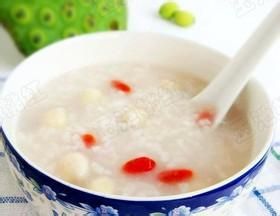 枸杞子艾草粥 枸杞子艾草粥