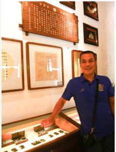 黃崢嶸[重慶市萬州區政協委員會常務委員]