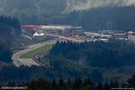 阿登高地[歐洲地區的一處丘陵地帶]