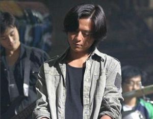 葛俊在劇中多次演出