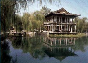 五龍潭泉群 五龍潭泉群