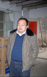 安徽省環保廳處長、廬江縣掛職副縣長方降龍