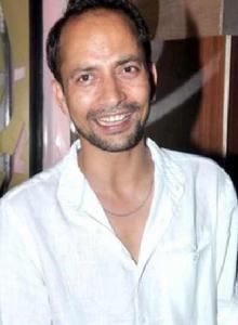 迪帕克·迪布里亞爾 迪帕克·迪布里亞爾