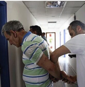 阿金&middot;約茲圖爾克