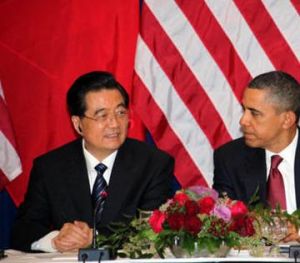 當地時間1月19日中午，中國國家主席胡錦濤和美國總統歐巴馬在白宮老行政樓共同會見中美企業家。胡錦濤表示，展望未來，中美經貿合作有廣闊前景。